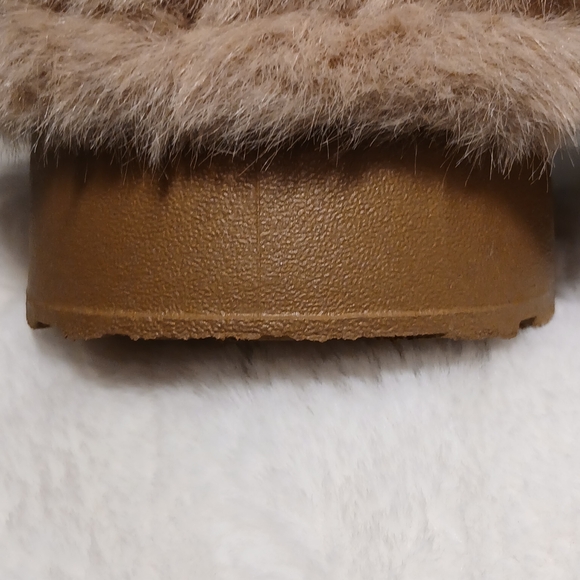Tan Faux Fur Winter Boots - Picture 6 of 12